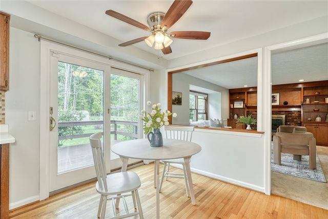 6 Hunters Pointe, Pittsford, NY 14534