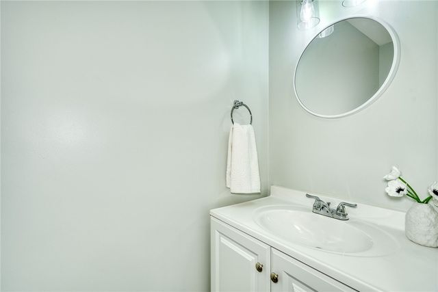 6 Hunters Pointe, Pittsford, NY 14534