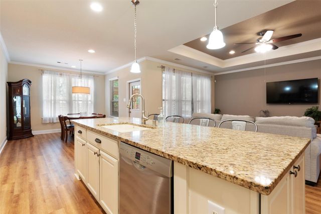 656 Iago Court, League City, TX 77573