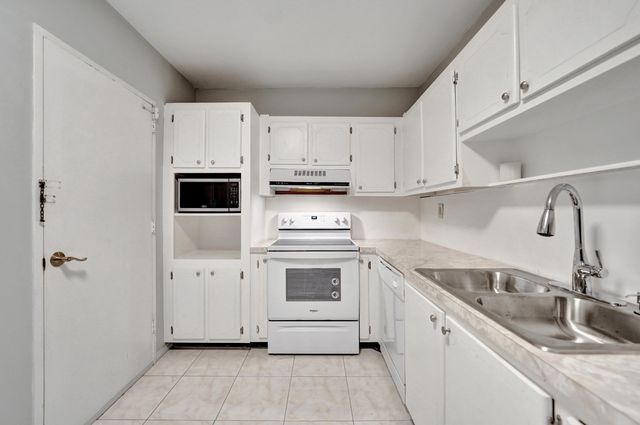 4250 Galt Ocean Drive, Fort Lauderdale, FL 33308