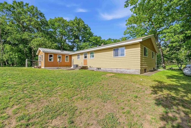 N3660 9TH AVENUE, Hancock, WI 54943