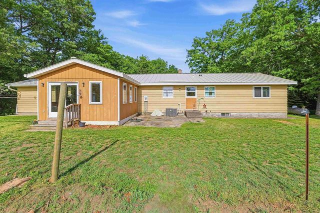 N3660 9TH AVENUE, Hancock, WI 54943