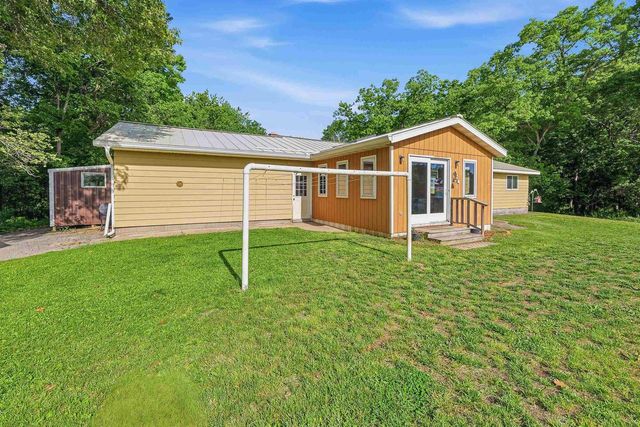 N3660 9TH AVENUE, Hancock, WI 54943