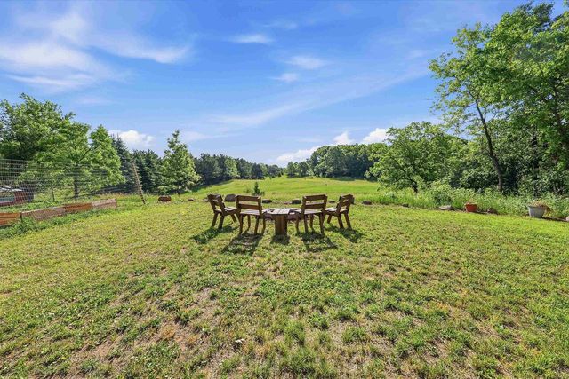 N3660 9TH AVENUE, Hancock, WI 54943