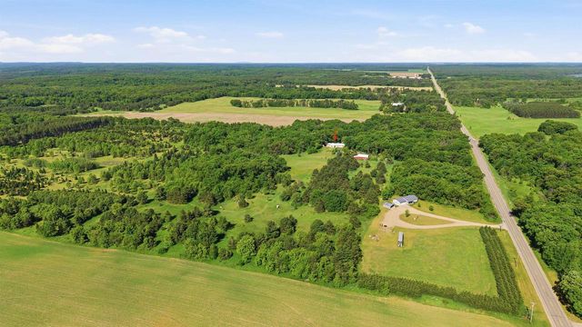 N3660 9TH AVENUE, Hancock, WI 54943