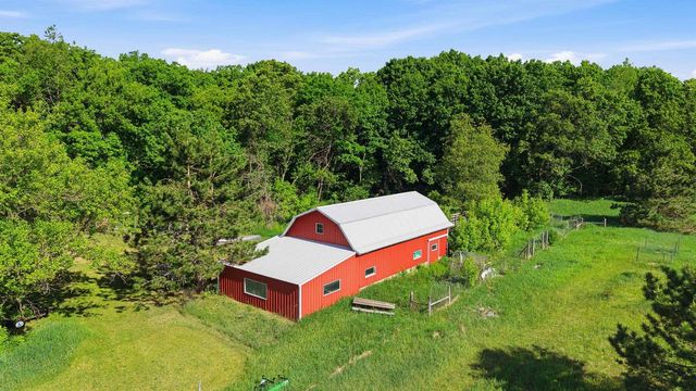 N3660 9TH AVENUE, Hancock, WI 54943