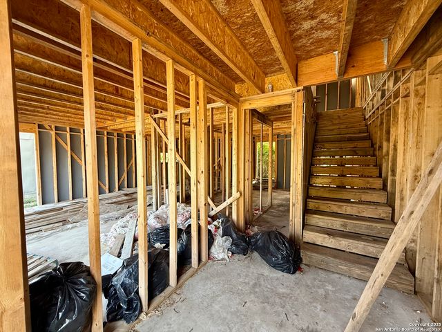 412 S Hackberry St, San Antonio, TX 78203