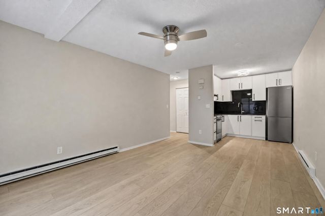 10 Pineview Drive D, Branford, CT 06405