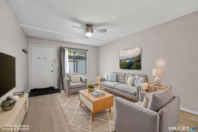 10 Pineview Drive D, Branford, CT 06405