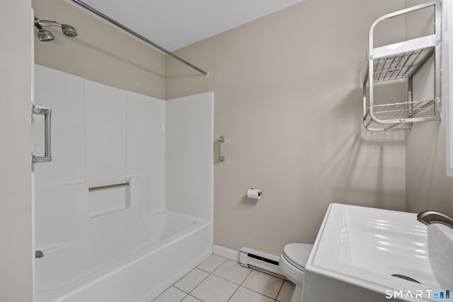 10 Pineview Drive D, Branford, CT 06405