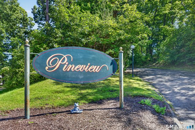 10 Pineview Drive D, Branford, CT 06405