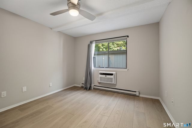 10 Pineview Drive D, Branford, CT 06405
