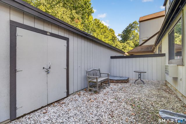 10 Pineview Drive D, Branford, CT 06405