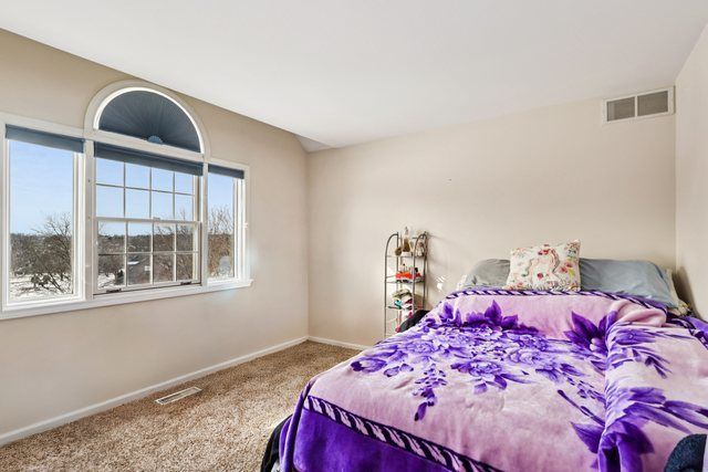 2904 Fox Knoll Court, Johnsburg, IL 60051