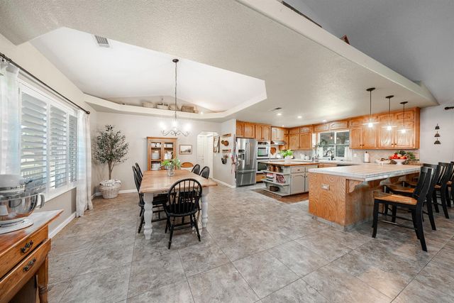 22052 Melrose Court, Madera, CA 93638