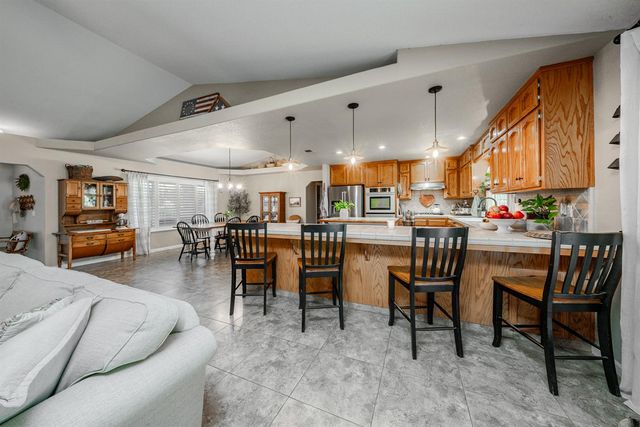 22052 Melrose Court, Madera, CA 93638