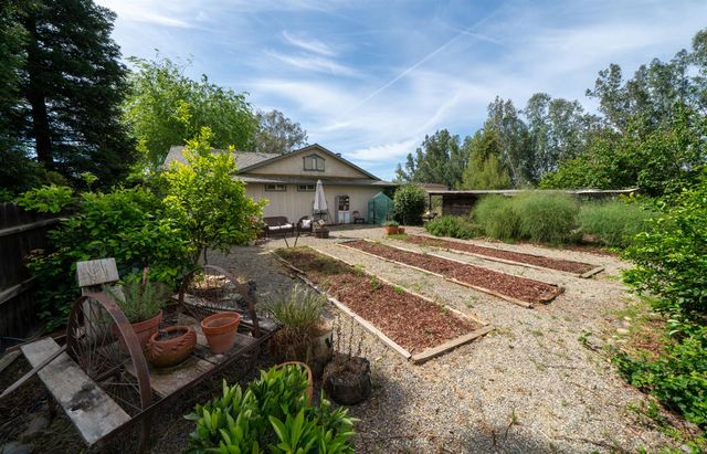 22052 Melrose Court, Madera, CA 93638