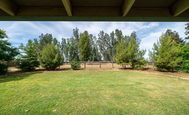 22052 Melrose Court, Madera, CA 93638