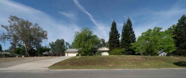 22052 Melrose Court, Madera, CA 93638