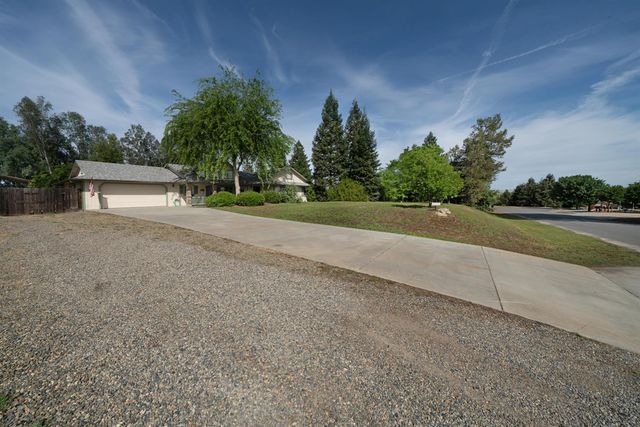22052 Melrose Court, Madera, CA 93638