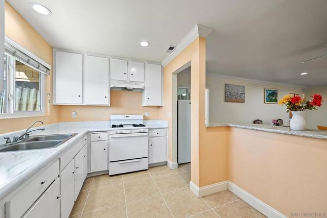 4517 Quailridge Dr, Oceanside, CA 92056