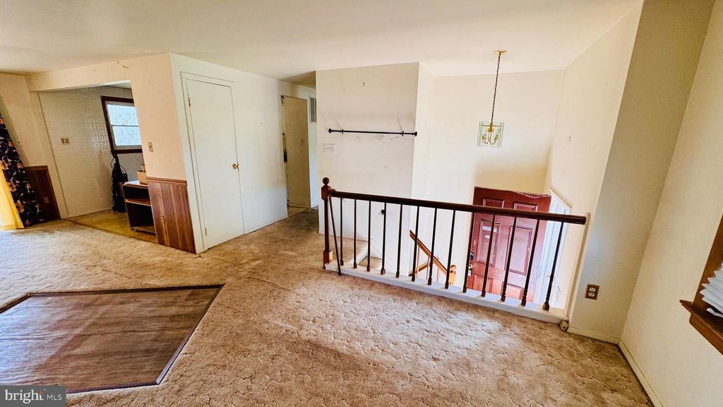 Image 11 of property listing at 708 UNIONTOWN RD, Westminster, MD 21158