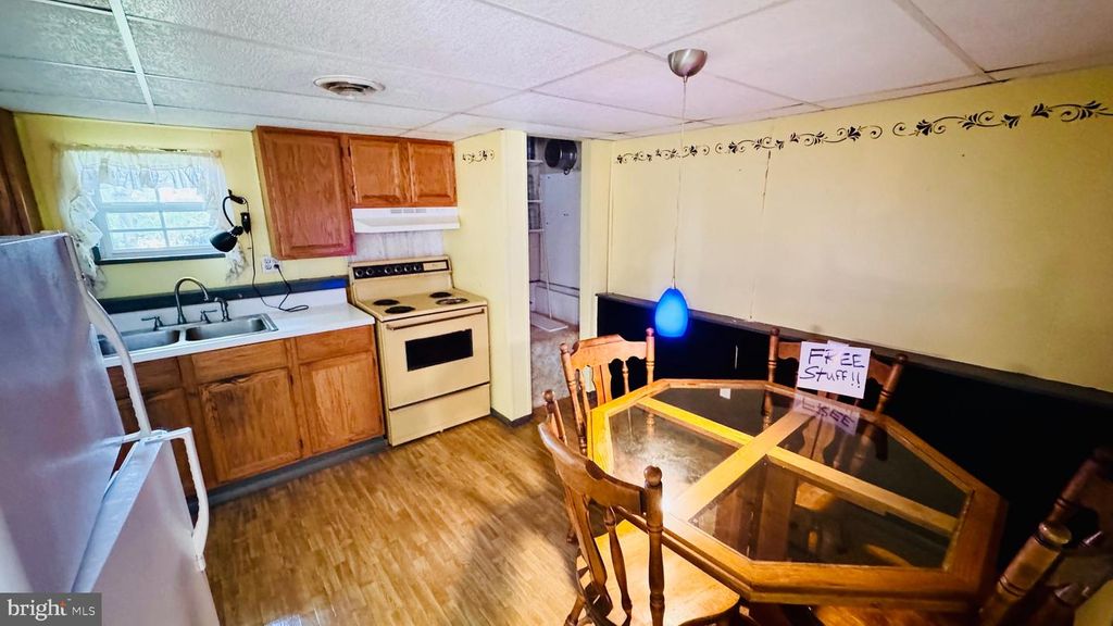 Image 13 of property listing at 708 UNIONTOWN RD, Westminster, MD 21158