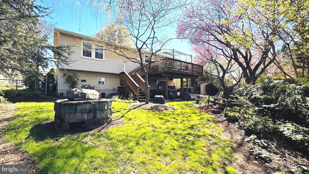 Image 5 of property listing at 708 UNIONTOWN RD, Westminster, MD 21158