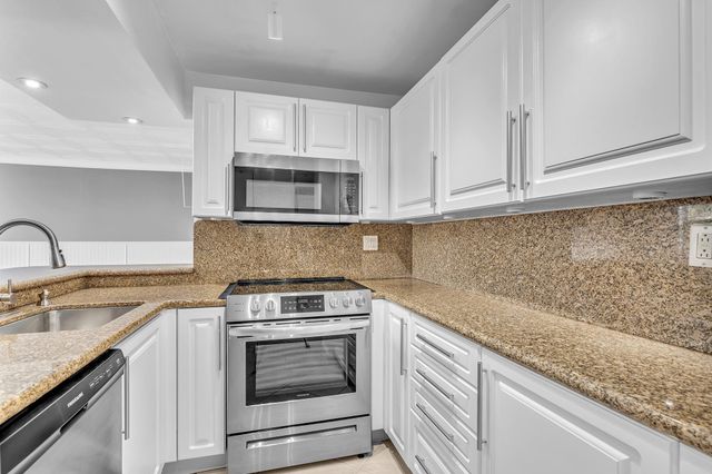 1600 SE 15th Street 305, Fort Lauderdale, FL 33316