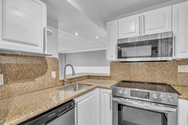 1600 SE 15th Street 305, Fort Lauderdale, FL 33316