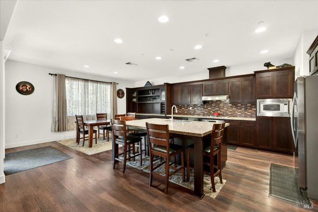578 Burgundy St, Vacaville, CA 95687