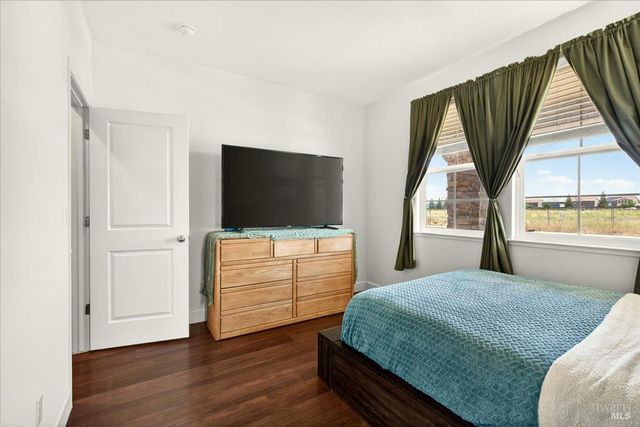 578 Burgundy St, Vacaville, CA 95687