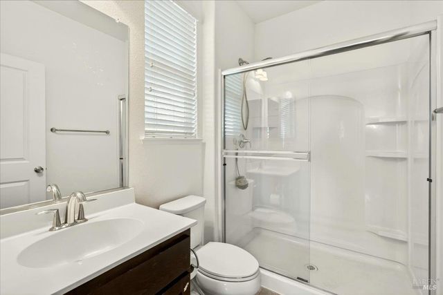 578 Burgundy St, Vacaville, CA 95687