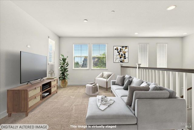 578 Burgundy St, Vacaville, CA 95687