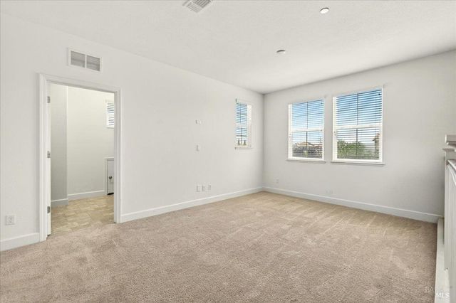 578 Burgundy St, Vacaville, CA 95687