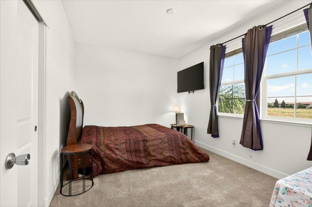 578 Burgundy St, Vacaville, CA 95687
