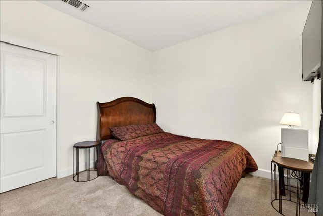 578 Burgundy St, Vacaville, CA 95687