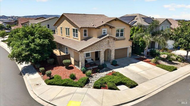 578 Burgundy St, Vacaville, CA 95687