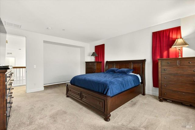 578 Burgundy St, Vacaville, CA 95687