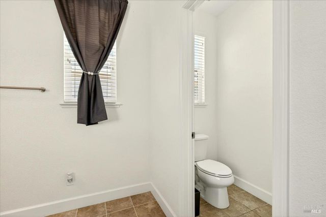578 Burgundy St, Vacaville, CA 95687