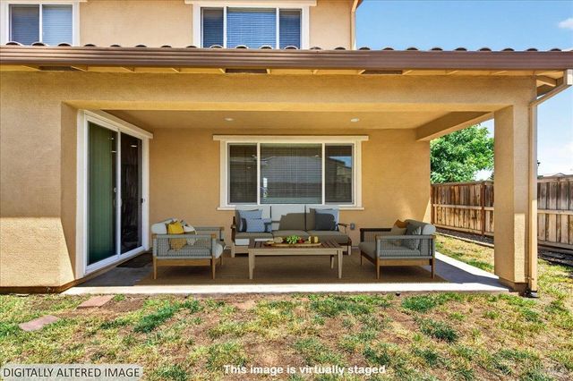 578 Burgundy St, Vacaville, CA 95687