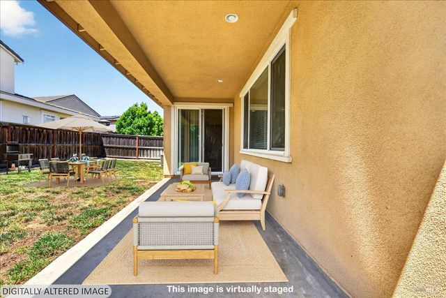 578 Burgundy St, Vacaville, CA 95687