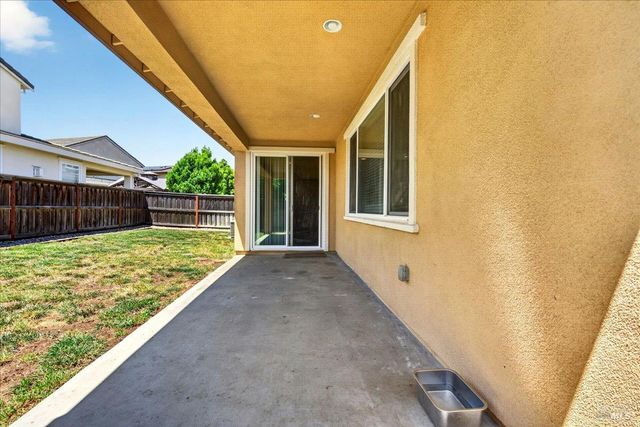 578 Burgundy St, Vacaville, CA 95687