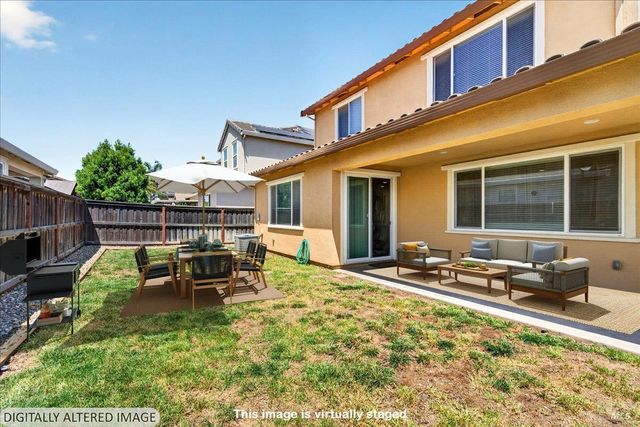 578 Burgundy St, Vacaville, CA 95687