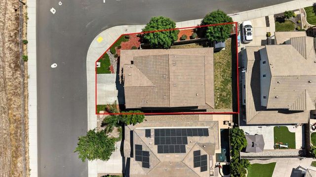 578 Burgundy St, Vacaville, CA 95687