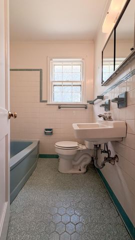 208 George Street, Walterboro, SC 29488