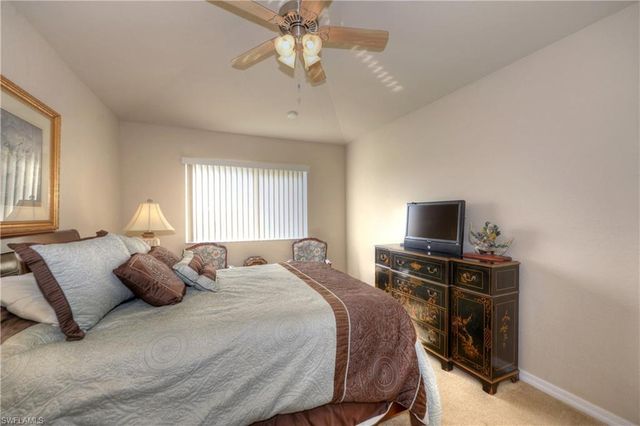 2426 Laurentina LN, Cape Coral, FL 33909