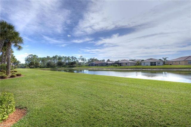 2426 Laurentina LN, Cape Coral, FL 33909