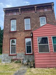 726 5th Avenue, Troy, NY 12182