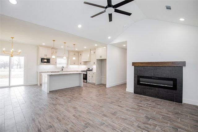 1 Patrick Place, Bella Vista, AR 72715